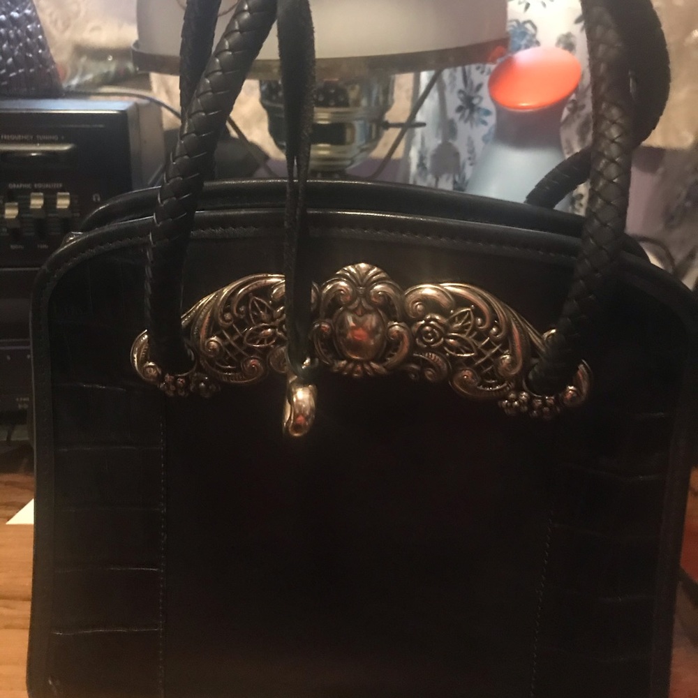 Women designer handbag in exceptional condition